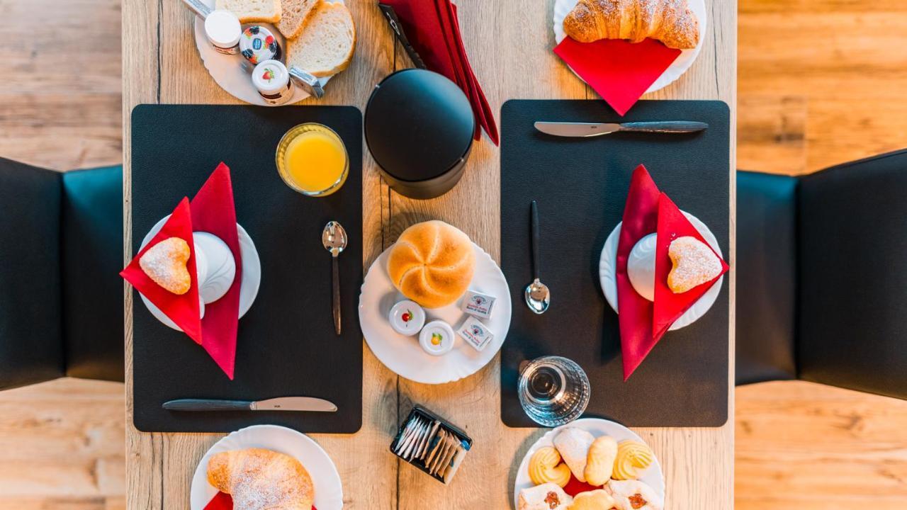 Hotel Dolomiti Di De Martin D Oscar Comèlico Superiore Buitenkant foto
