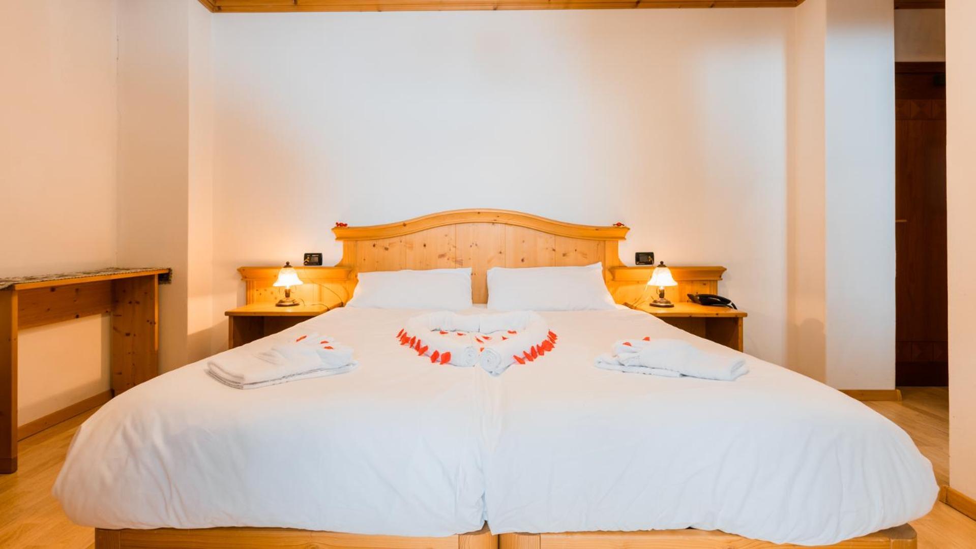 Hotel Dolomiti Di De Martin D Oscar Comèlico Superiore Buitenkant foto