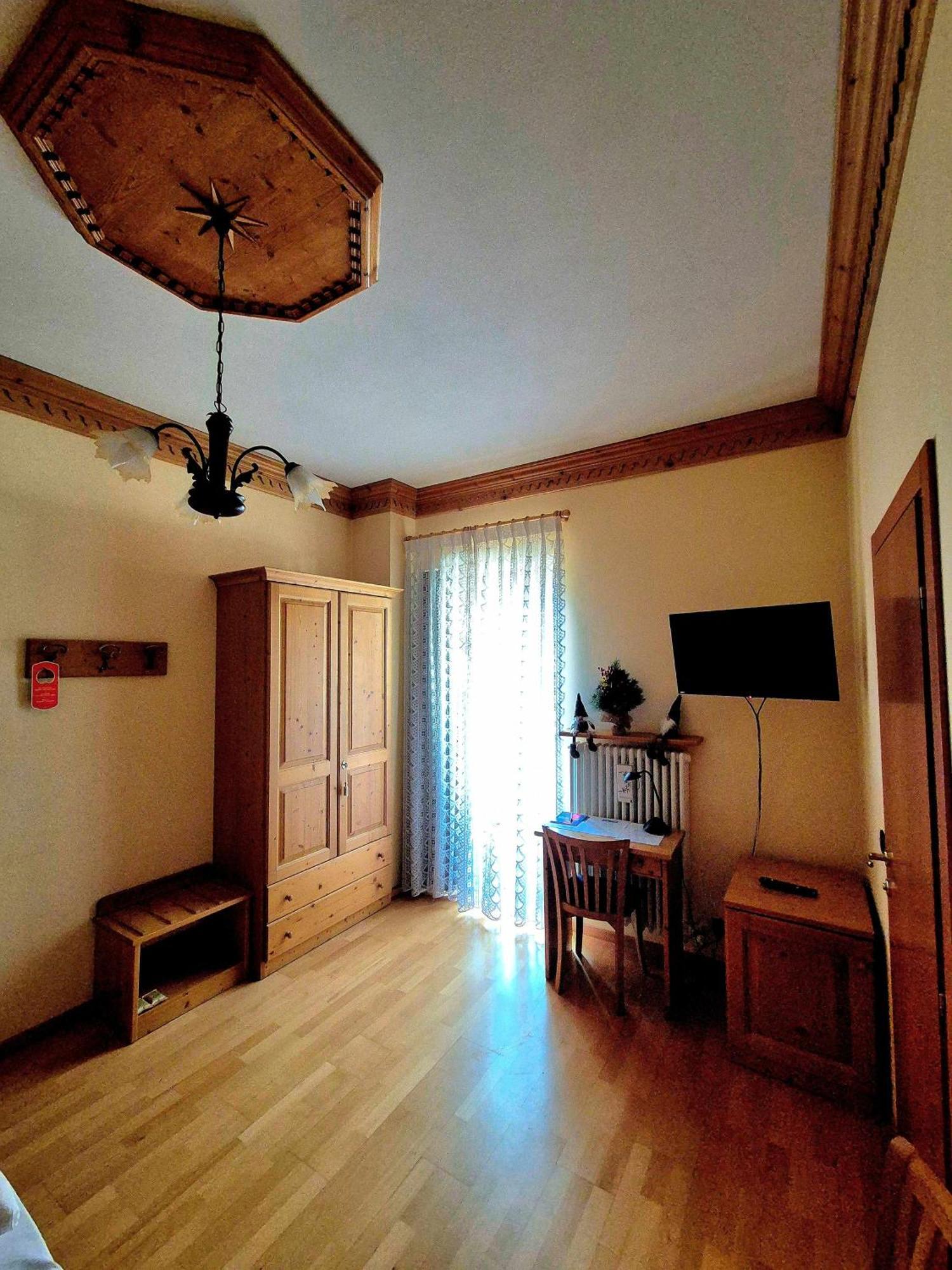 Hotel Dolomiti Di De Martin D Oscar Comèlico Superiore Buitenkant foto